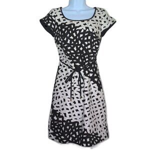 Talbots Petite Dress Black & Cream Sheath Short Sleeve Career Lined Textured 2P